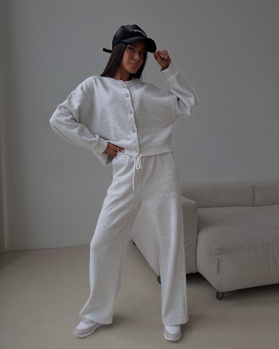 Thin O-neck Short Sweater Suit Women's Casual